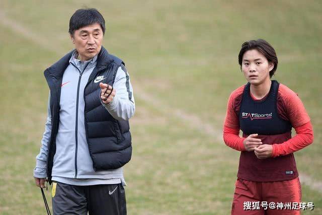 今日！CCTV5直播中国女排+NBA+法网+足球之夜，5+转中国男篮，网络转荷兰男足出战友谊赛